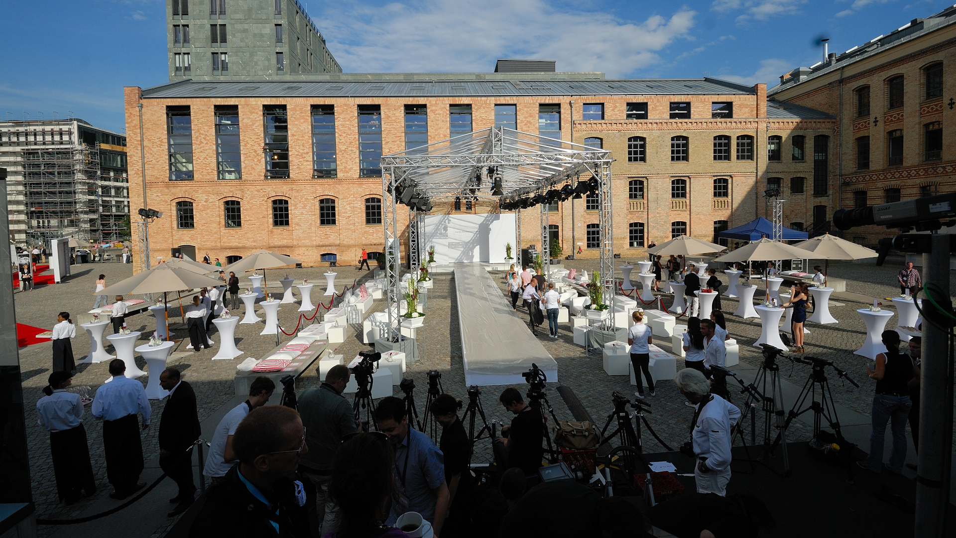 Juergen Schlieter +49 1736141010