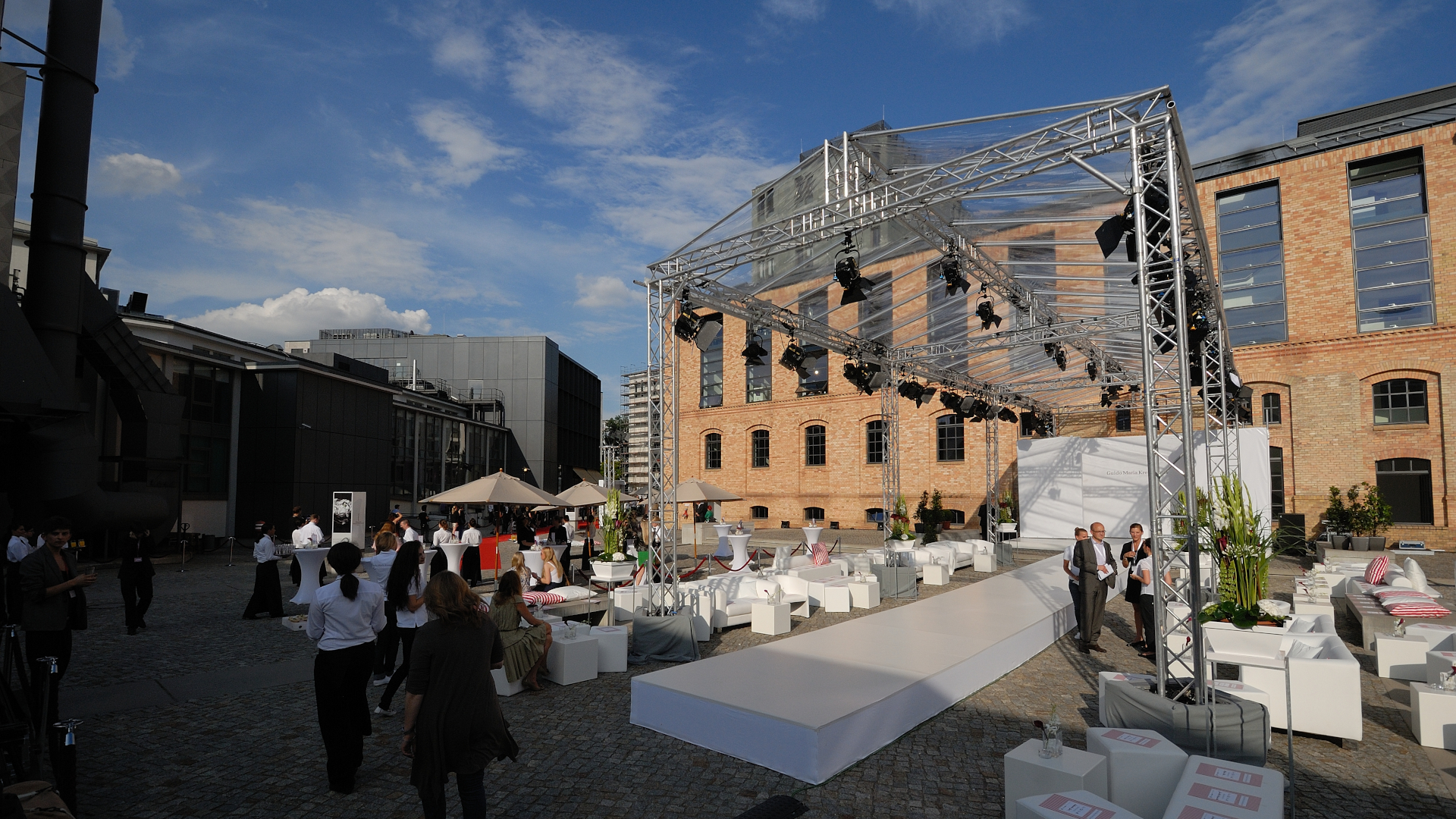 Juergen Schlieter +49 1736141010